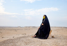 #15 Arabská žena v poušti Katařanka v poušti