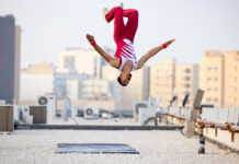 #10 Gymnasta na střeše Qatari Gymnast